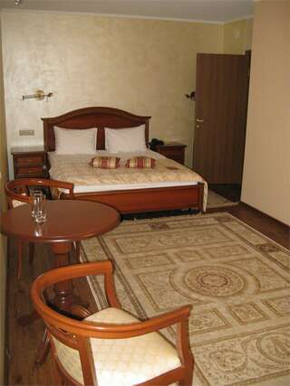 Гостиница Пионер Люкс Саратов Люкс DBL (2-х комнатный)-4