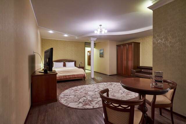 Гостиница Пионер Люкс Саратов-212